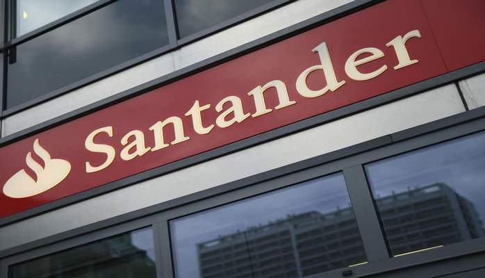 Santander and Nationwide rated best student bank account providers by Which?