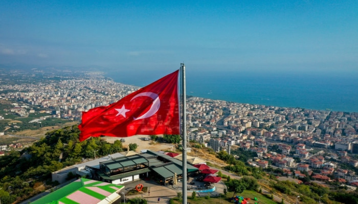 В Турции введут комендантский час