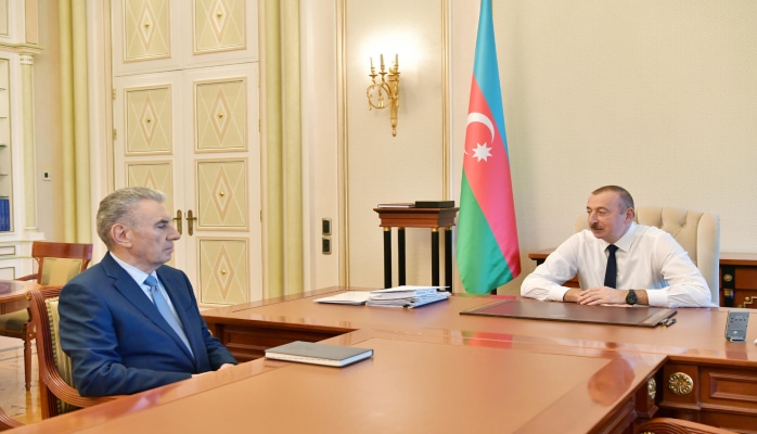 Президент Ильхам Алиев принял Али Гасанова  в связи с поданным им заявлением об освобождении от должности