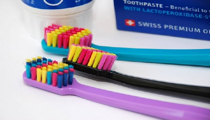 Как часто нужно менять зубную щётку