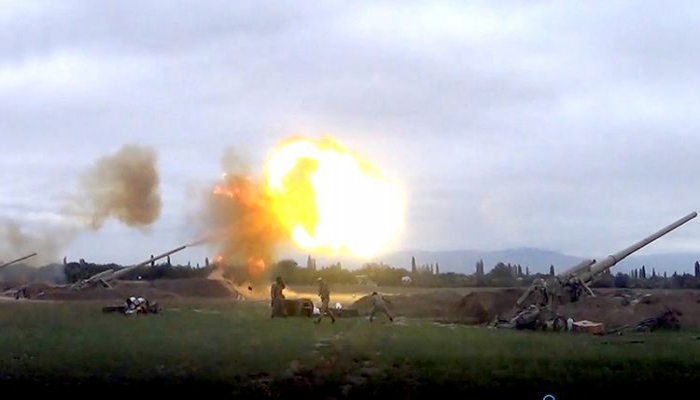 Подразделения Азербайджанской Армии наносят артиллерийские удары по позициям противника