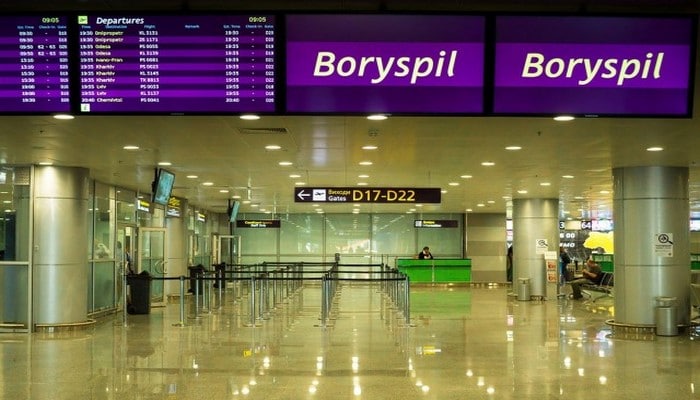 Kiyev aeroportunda Tehranda təyyarə qəzasının qurbanlarına abidə qoyulub