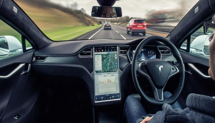 Маск: «Автопилот Tesla будет обладать сверхчеловеческими возможностями»