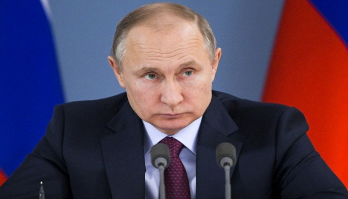 Putin əcnəbilər üçün Rusiya vətəndaşlığı almaq prosedurunun asanlaşdırılması haqqında qanun imzalayıb
