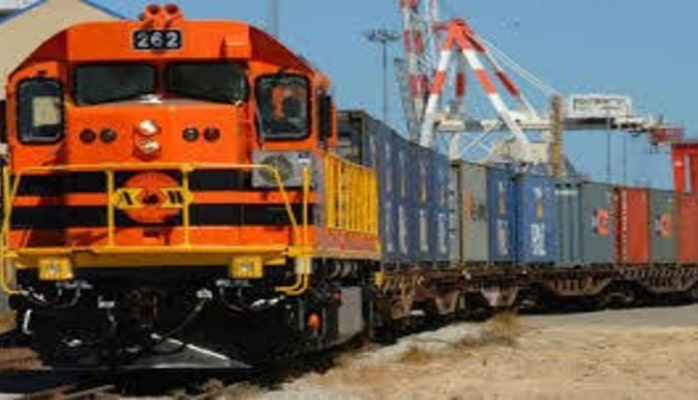 Из Баку в Европу отправляется первый прямой контейнерный поезд по Баку-Тбилиси-Карс