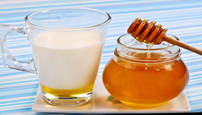 В чем опасность молока с медом