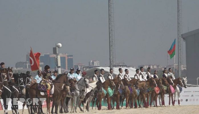 Azerbaycan süvarileri Karabağ atları ile Türkiye`de
