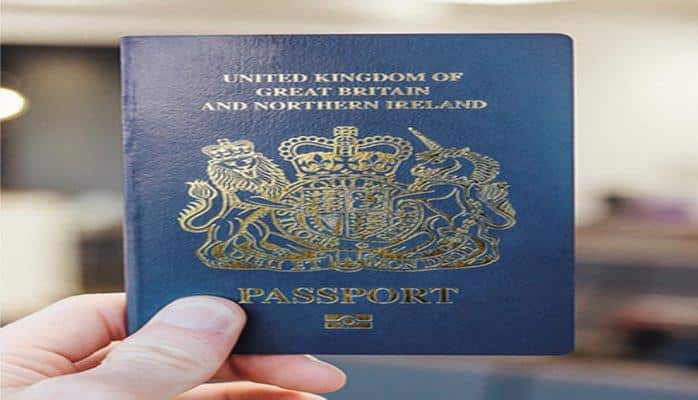 Britaniyalılar "Avropa Birliyi" sözləri qeyd olunmayan pasportlarını almağa başlayıb