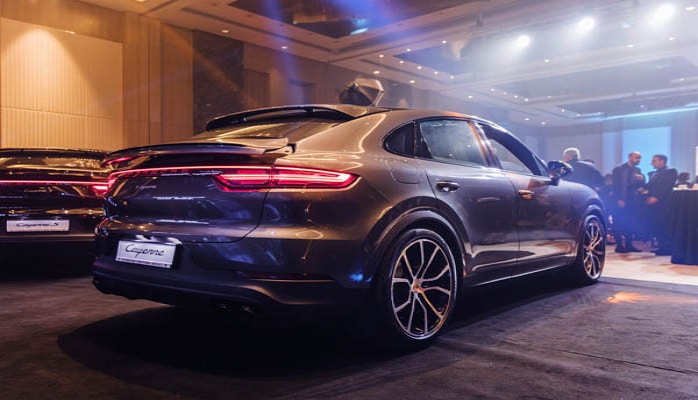 Bakıda iki yeni “Porsche” təqdim olundu