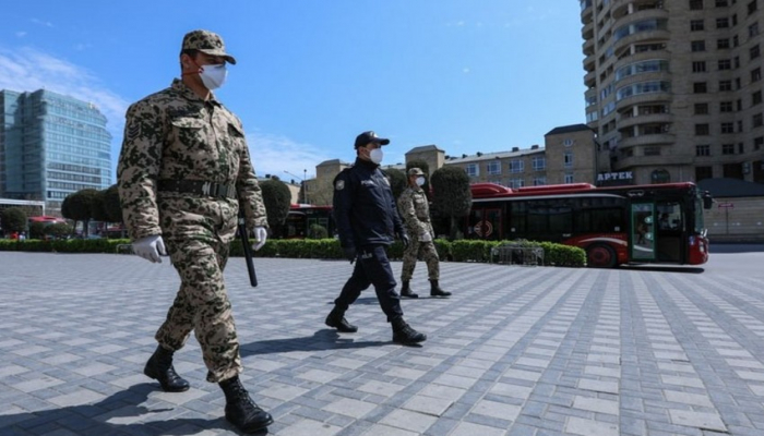 В Азербайджане вступило в силу военное положение