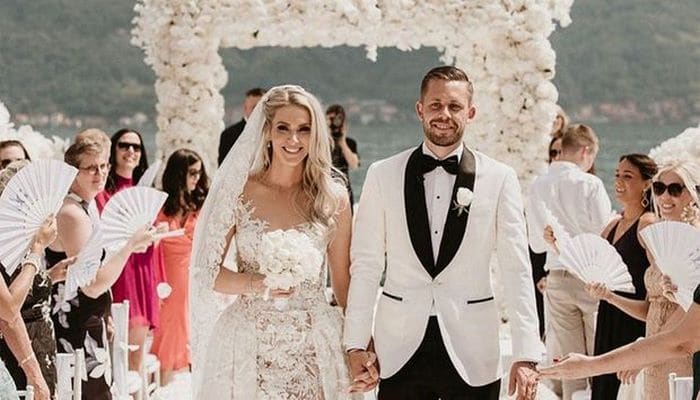 Сигурдссон женился на «Мисс Исландия» -