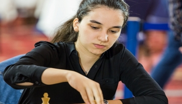 Qadınlar arasında şahmat üzrə Avropa çempionatında X turun oyunları keçirilir