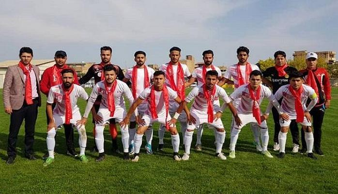 Güneyli futbolçular “Qarabağ”ı xorla oxudu