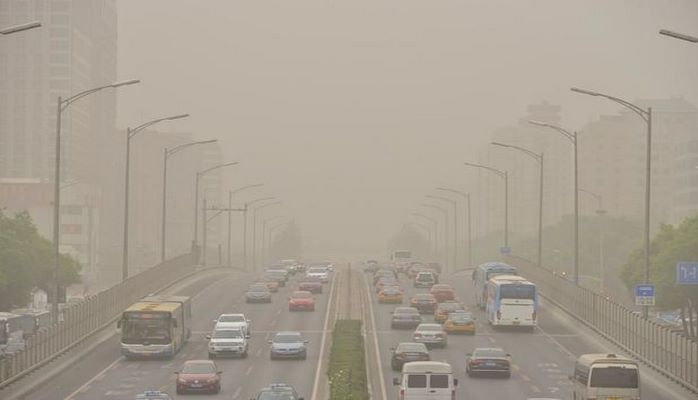 Баку накрыл пыльный туман из Туркменистана