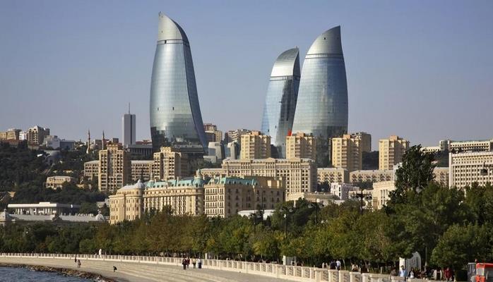 На главных улицах Баку запрещается парковаться