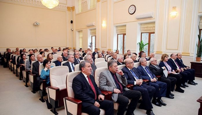 Состоялось заседание Совета директоров научных учреждений НАНА