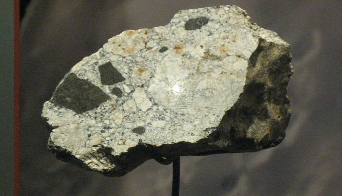 Meteoritlərin tərkibindən şəkər çıxdı