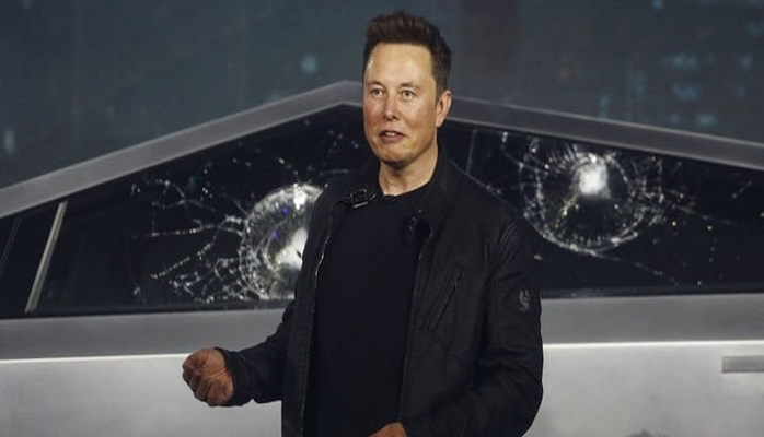Elon Musk, "şüşə skandalına" baxmayaraq avtomobil üçün 200 min sifariş aldığını açıqladı