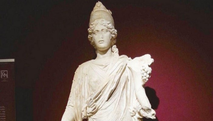 Bakanlık, Brüksel Kraliyet Sanat Müzesi'nde sergilenen Thyke heykelinin peşinde