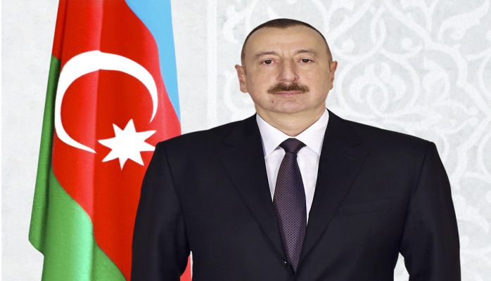 Президент Ильхам Алиев поздравил палестинского коллегу