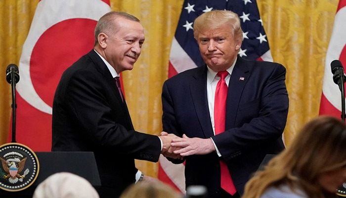 Demokrat Senatör, Trump-Erdoğan görüşmelerinin kayıtlarını istedi