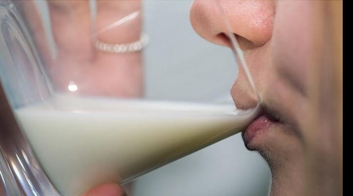 Американские ученые заявили о пользе употребления обезжиренного молока