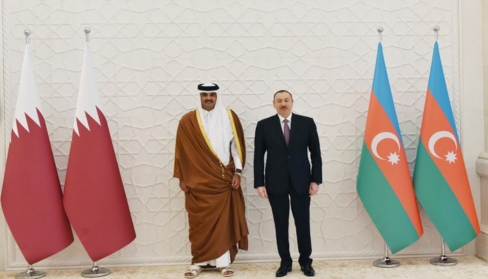 Эмир Катара позвонил президенту Ильхаму Алиеву
