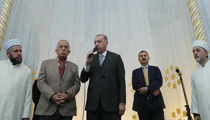 Erdoğan camide konuşma yaptı