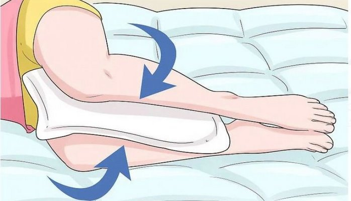 Yatanda ayaqların arasına yastıq qoyun - 5 inanılmaz faydası
