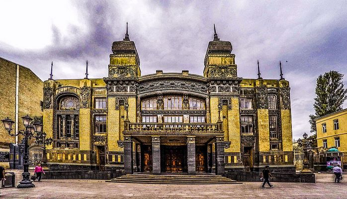 Azerbaycan Devlet Akademik Opera ve Bale Tiyatrosu