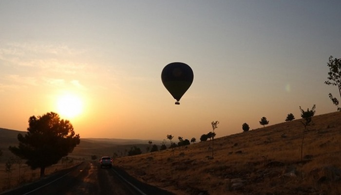 Göbeklitepe'de sıcak hava balonuyla ilk uçuş yapıldı