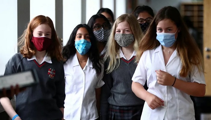 İngiltere'de 7 okulda öğrenciler karantinaya alındı