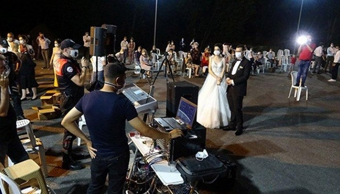 İzmir’de düğünlere corona virüsü ayarı!