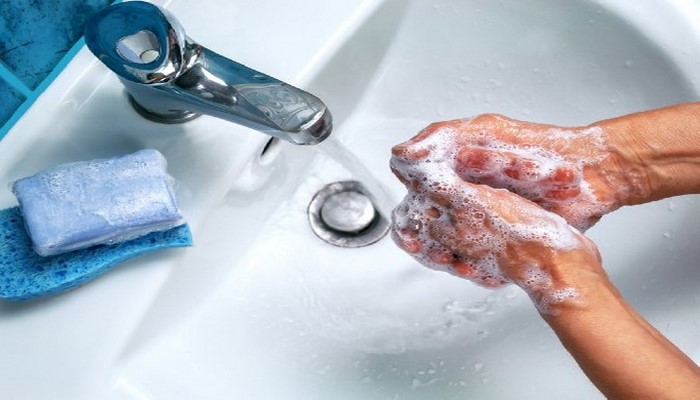 Какое мыло лучше всего обеззараживает руки