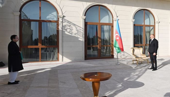 Президент Ильхам Алиев принял верительные грамоты новоназначенного посла Пакистана