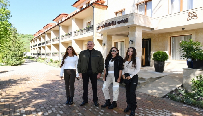 Prezident Şuşada “Xarı Bülbül” otelinin açılışında iştirak edib