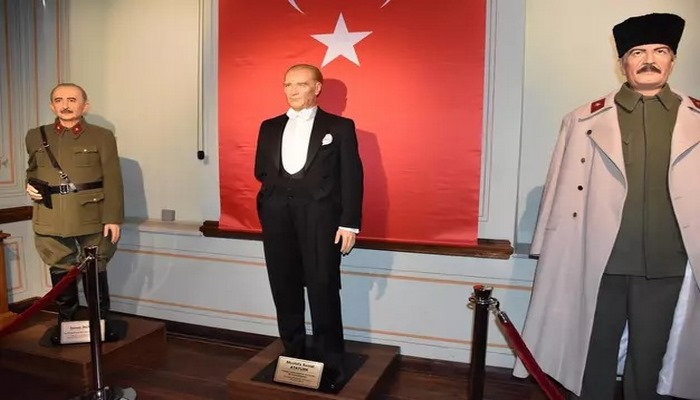 Trakya'da ilk, Türkiye'de 3. balmumu heykel müzesi Çorlu'da açıldı
